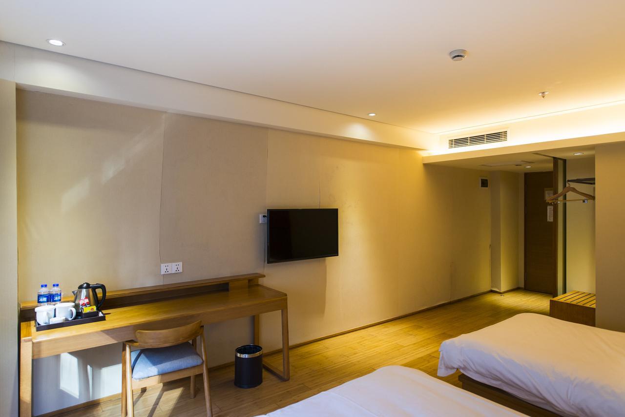 Ji Hotel Jiayuguan Pedestrian Street ภายนอก รูปภาพ